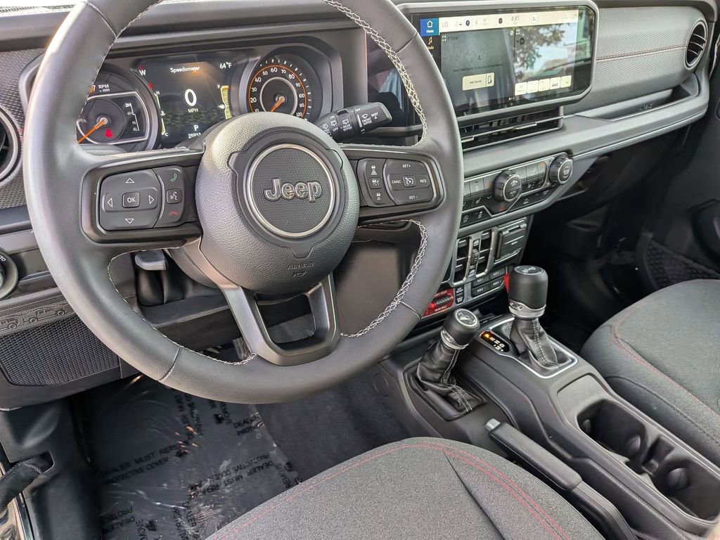 Used 2025 Jeep Wrangler Unlimited Rubicon w/ Convenience Group image 14