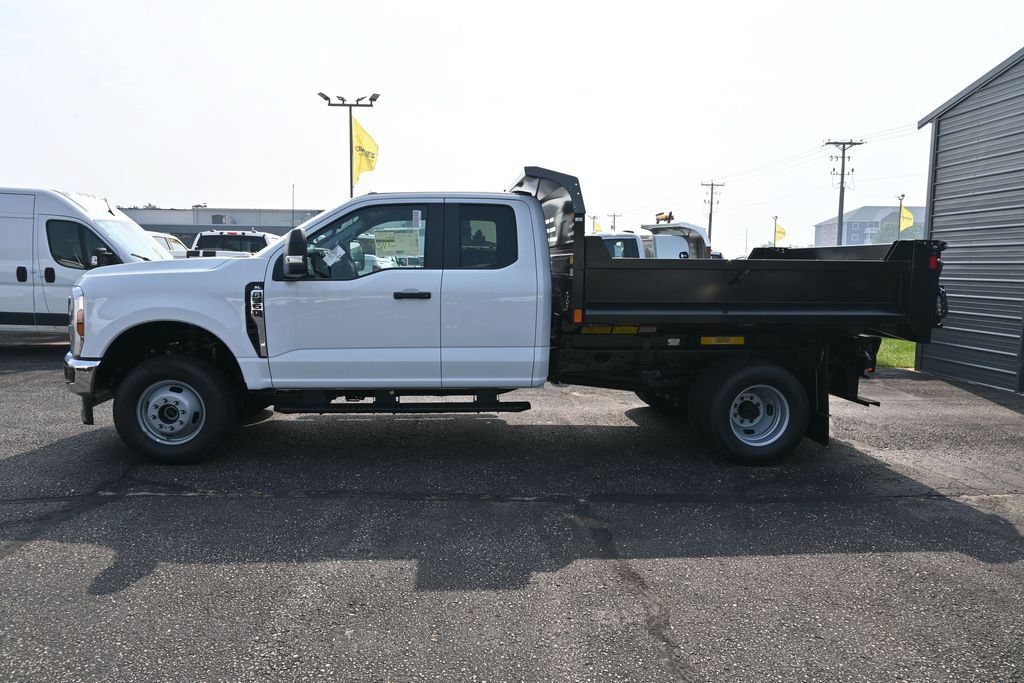 New 2025 Ford F350 XL w/ XL Chrome Package AWD/4WD image 5