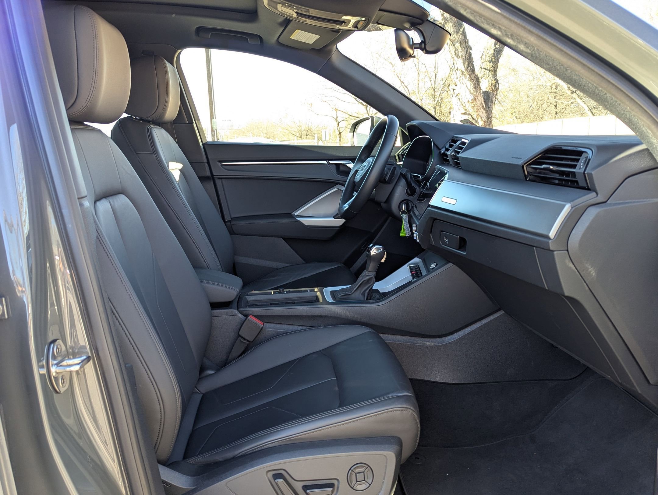 Used 2025 Audi Q3 2.0T Premium image 27