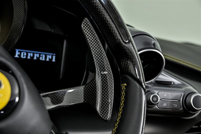 Used 2022 Ferrari F8 Tributo RWD image 33