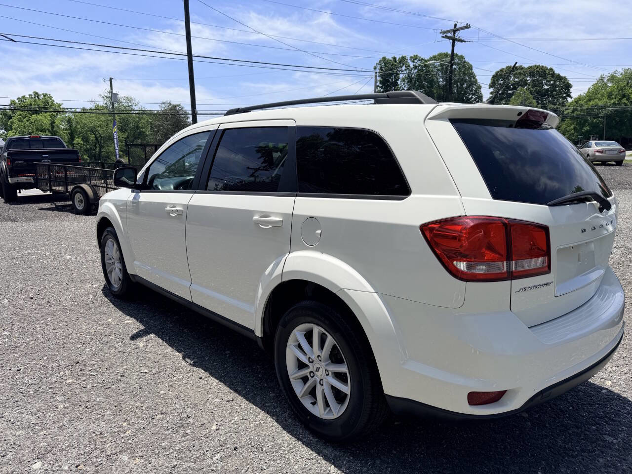 Used 2018 Dodge Journey SXT w/ Connectivity Group FWD image 8
