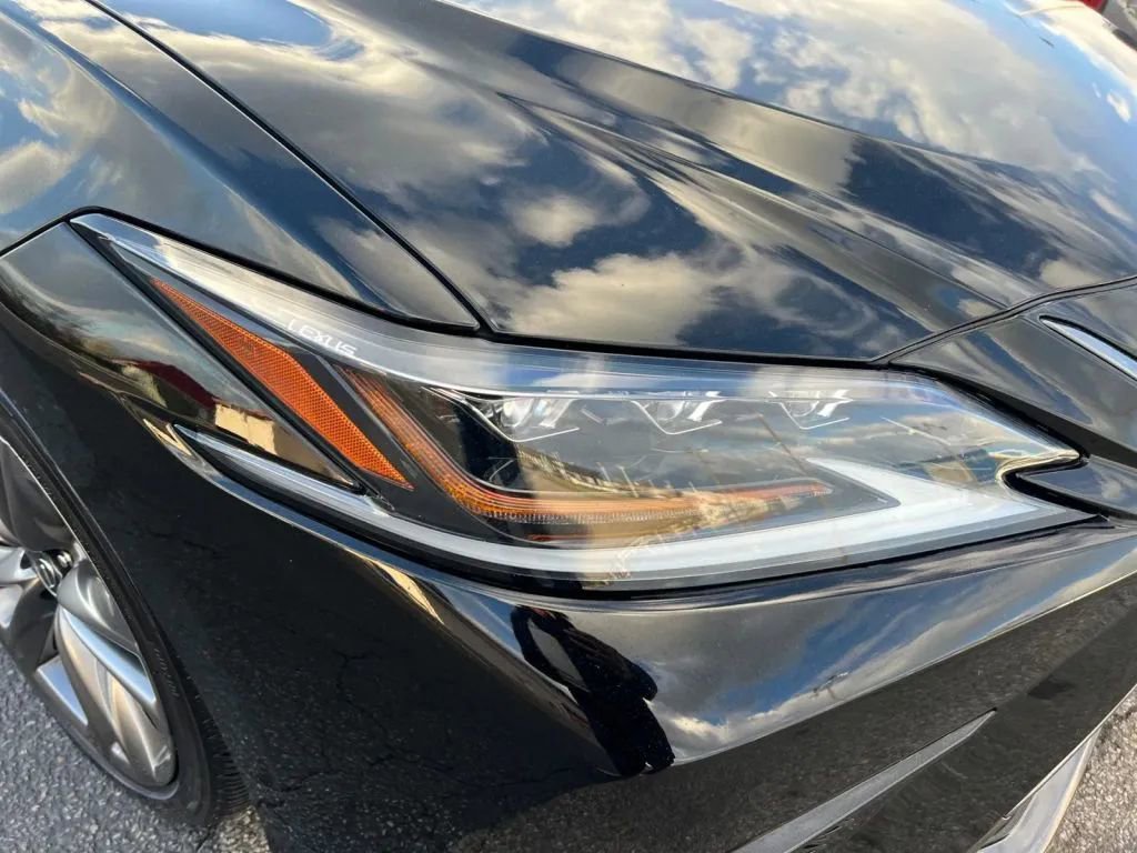 Used 2019 Lexus ES 350 F Sport w/ Accessory Package image 33