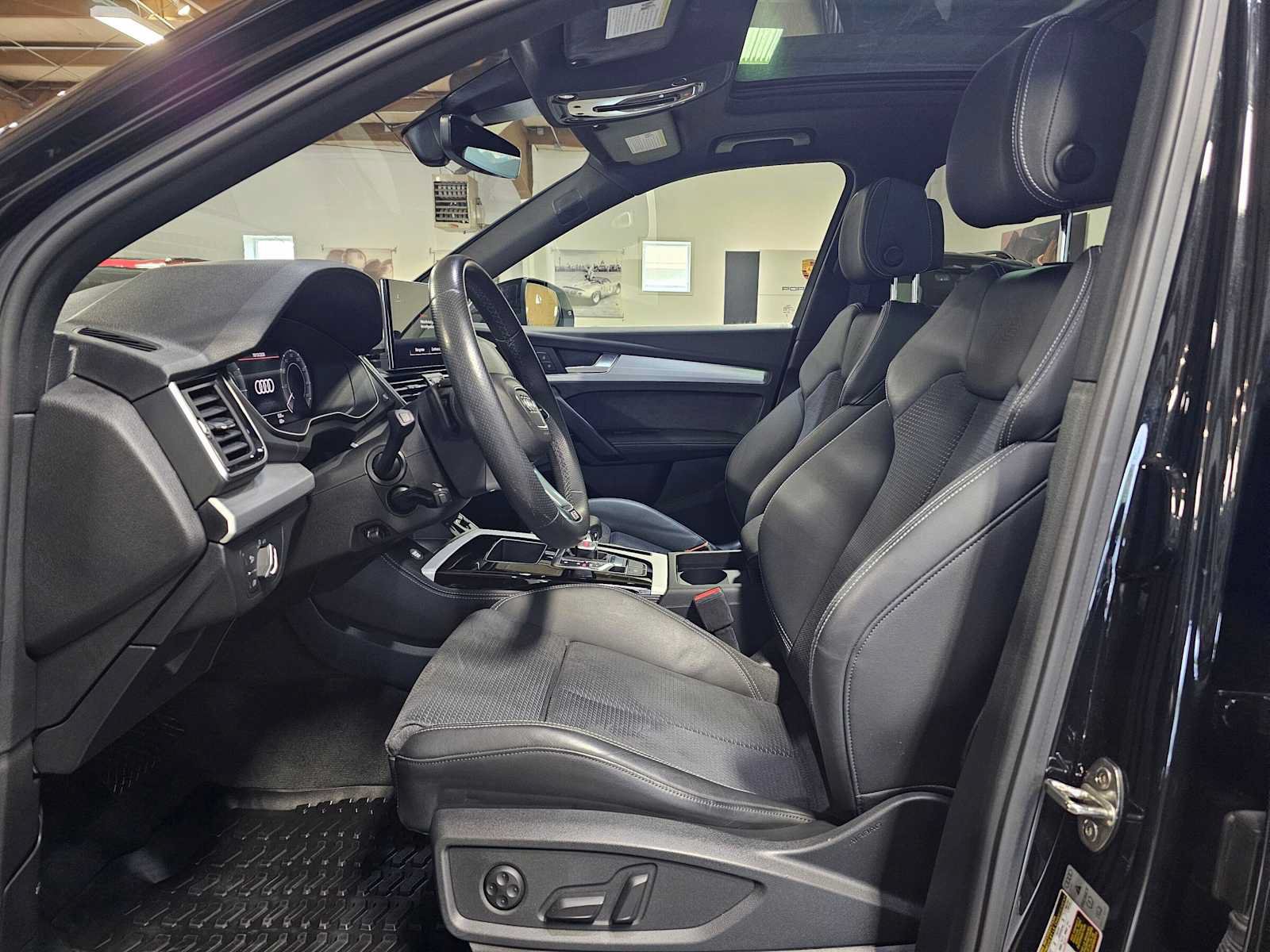 Used 2024 Audi Q5 e Premium Plus AWD/4WD image 23