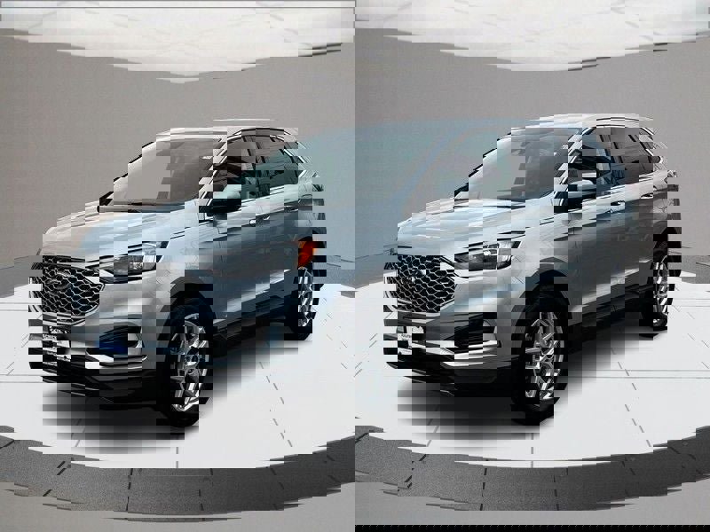 Used 2024 Ford Edge SEL image 8