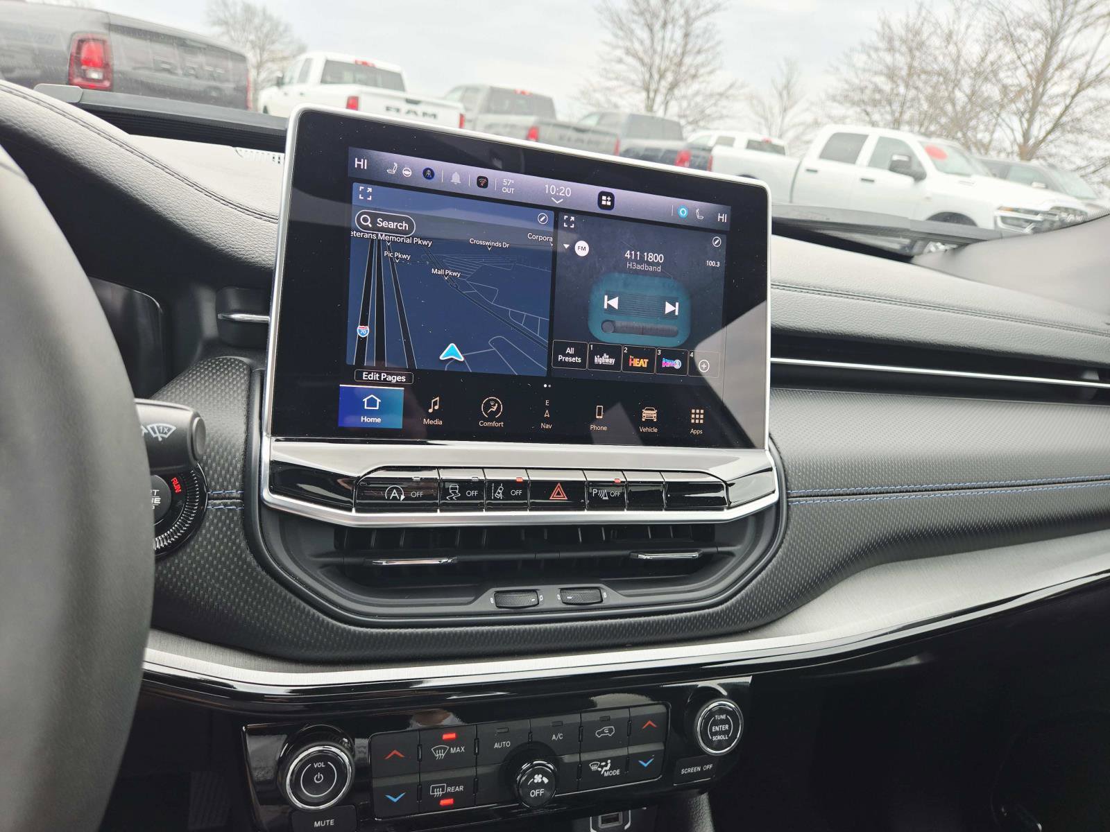 Used 2025 Jeep Compass Limited w/ High Altitude Package image 27