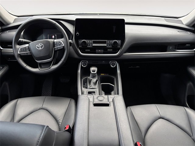 Used 2025 Toyota Grand Highlander AWD image 10