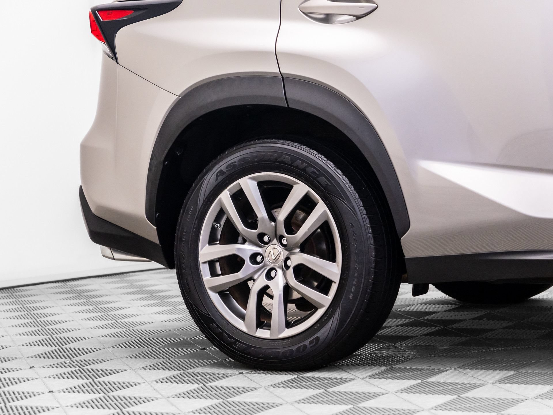 Used 2015 Lexus NX 200t AWD w/ Premium Package image 37