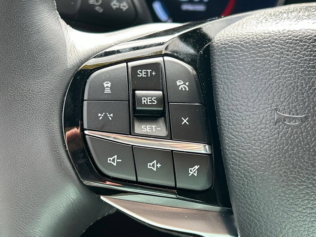 Used 2026 Ford Explorer Platinum RWD image 25