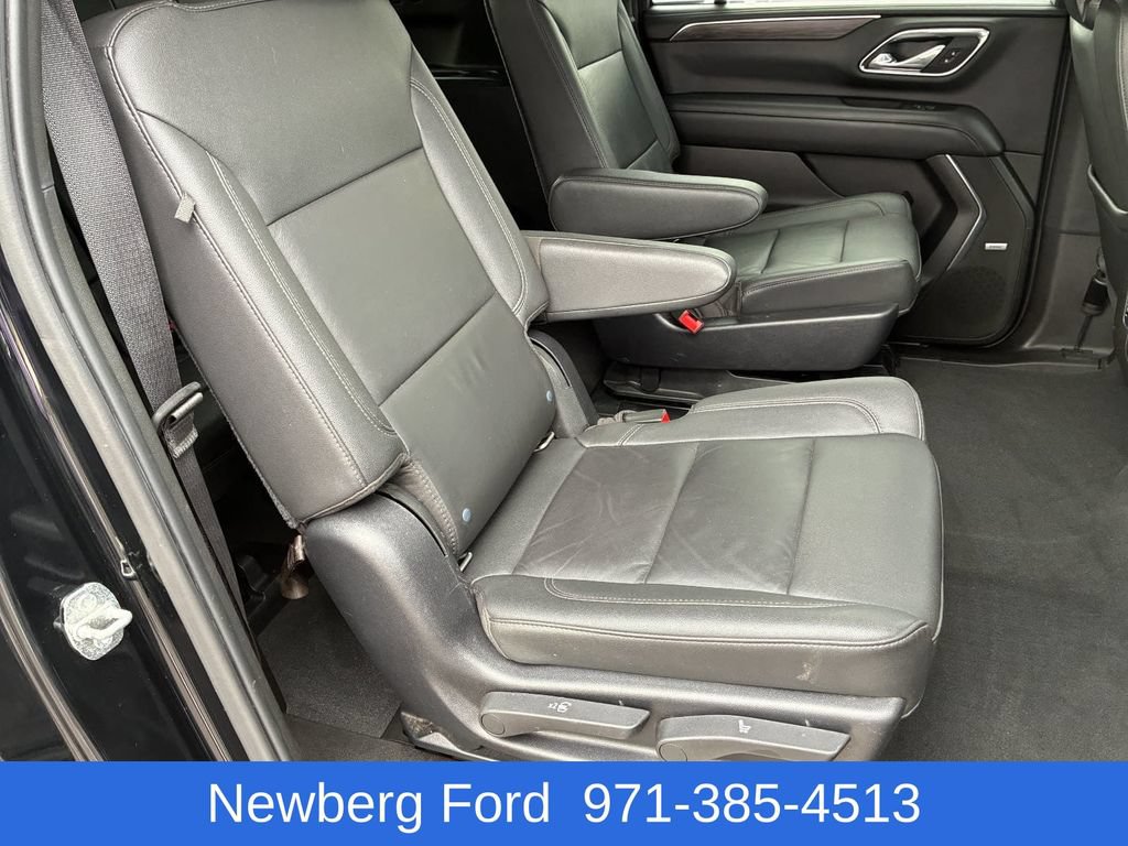 Used 2021 Chevrolet Suburban Z71 w/ Luxury Package AWD/4WD image 32