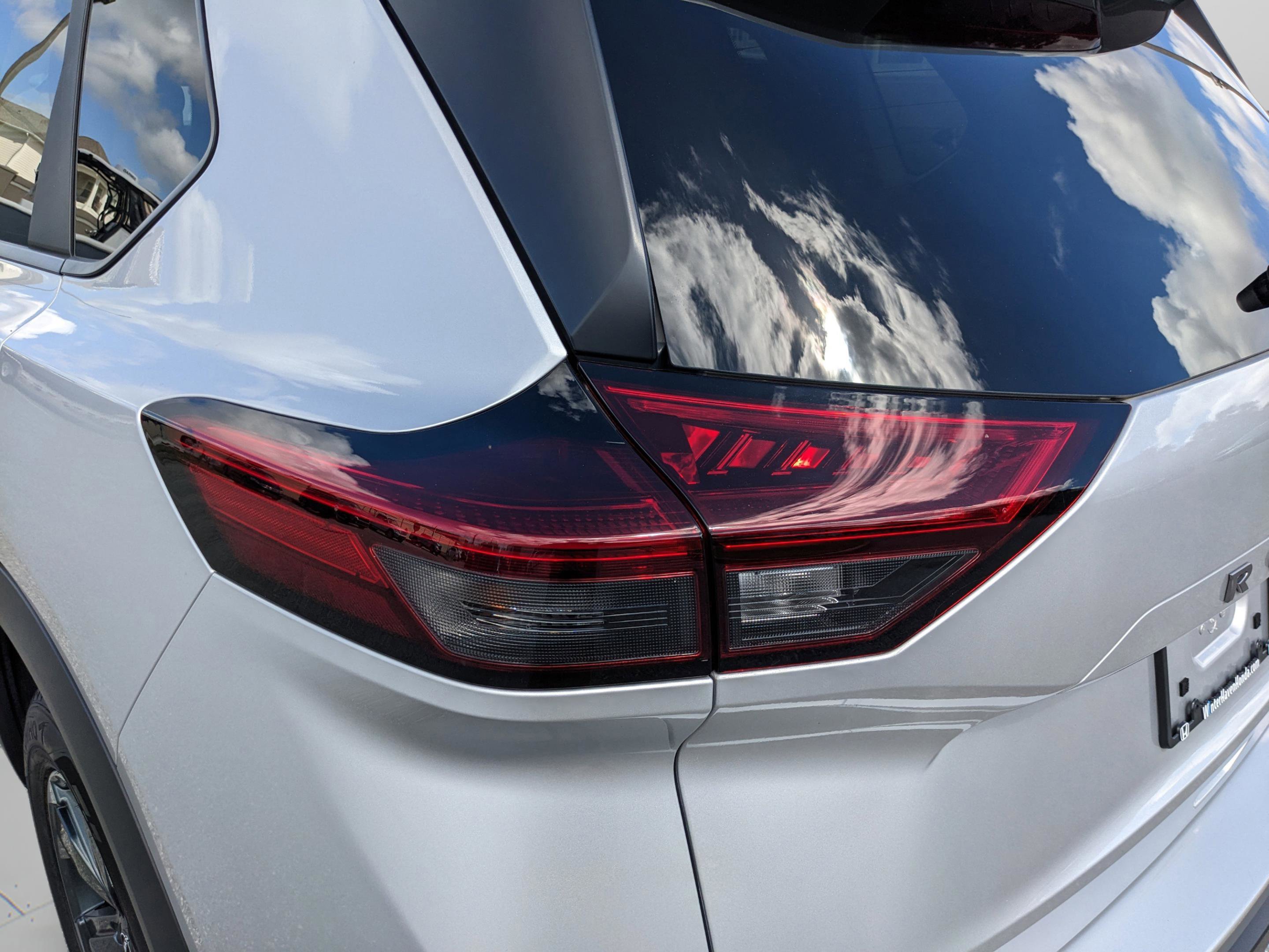 Used 2024 Nissan Rogue SV image 13