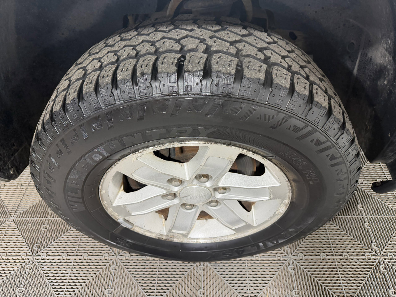 Used 2011 GMC Sierra 1500 SLE w/ Power Tech Package image 10