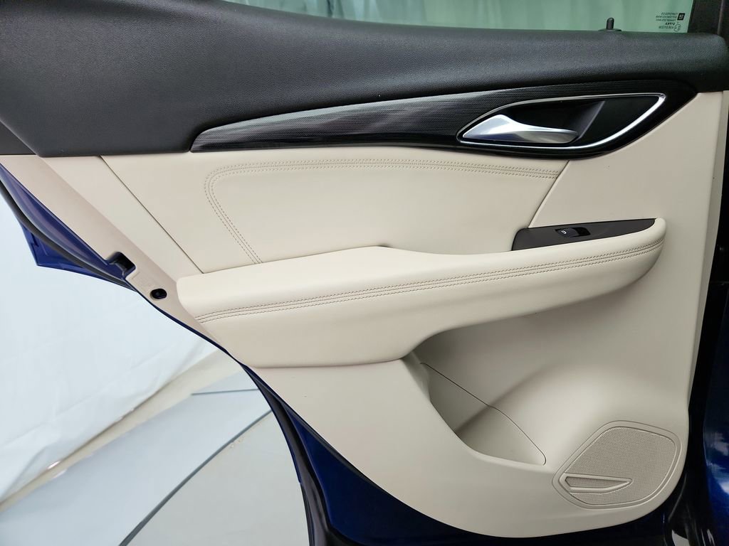 Used 2023 Buick Envision Preferred image 19