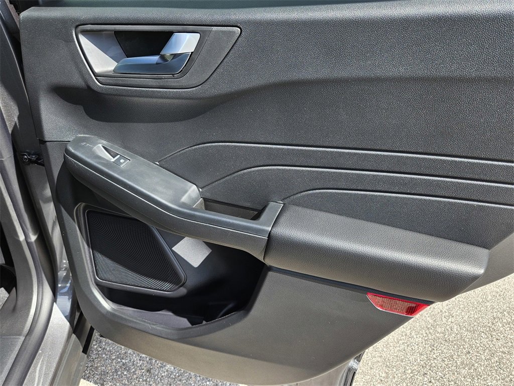 New 2026 Ford Escape ST-Line w/ Tech Pack #1 image 29