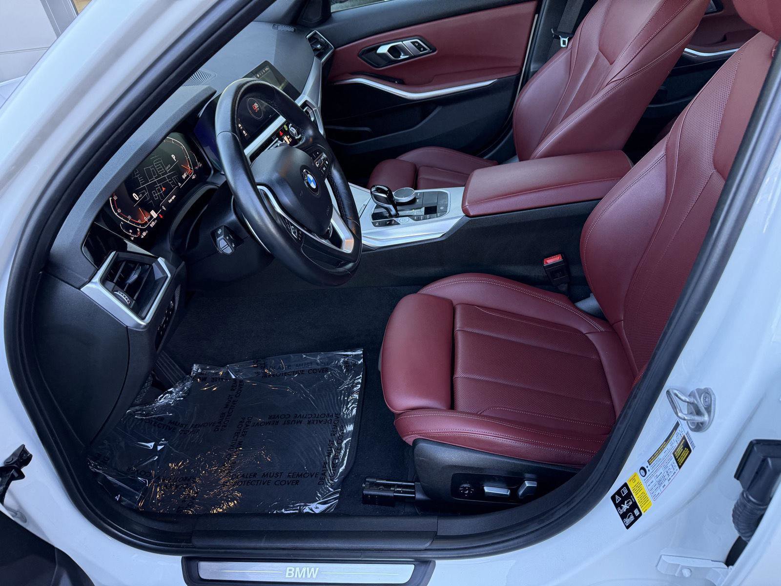 Used 2022 BMW 330i xDrive Sedan w/ Driving Assistance Package image 11