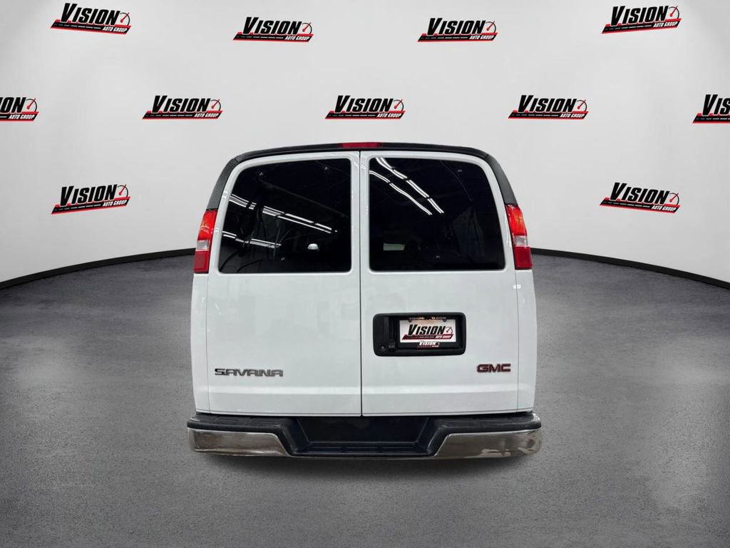 Used 2025 GMC Savana 3500 LT w/ LT Preferred Equipment Group image 6