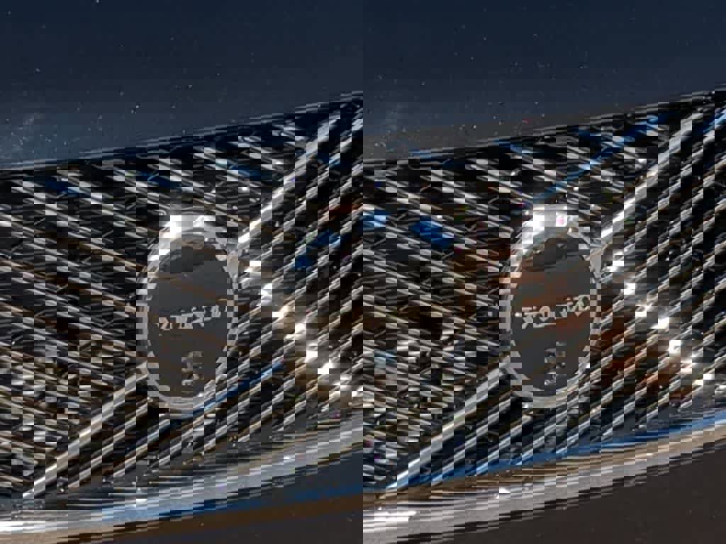 Certified 2026 Volvo XC90 B6 Plus w/ Protection Package Premier image 11