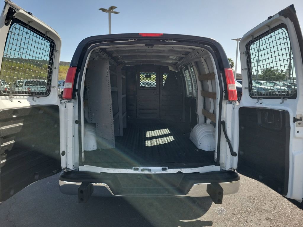 Used 2020 Chevrolet Express 2500 w/ Driver Convenience Package RWD image 16