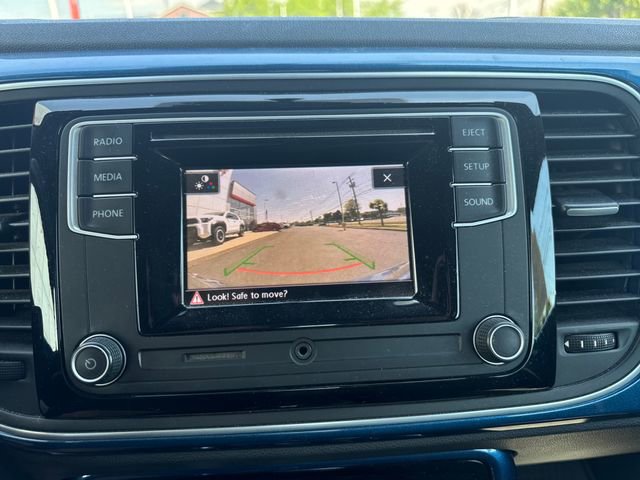 Used 2019 Volkswagen Beetle 2.0T S FWD image 22