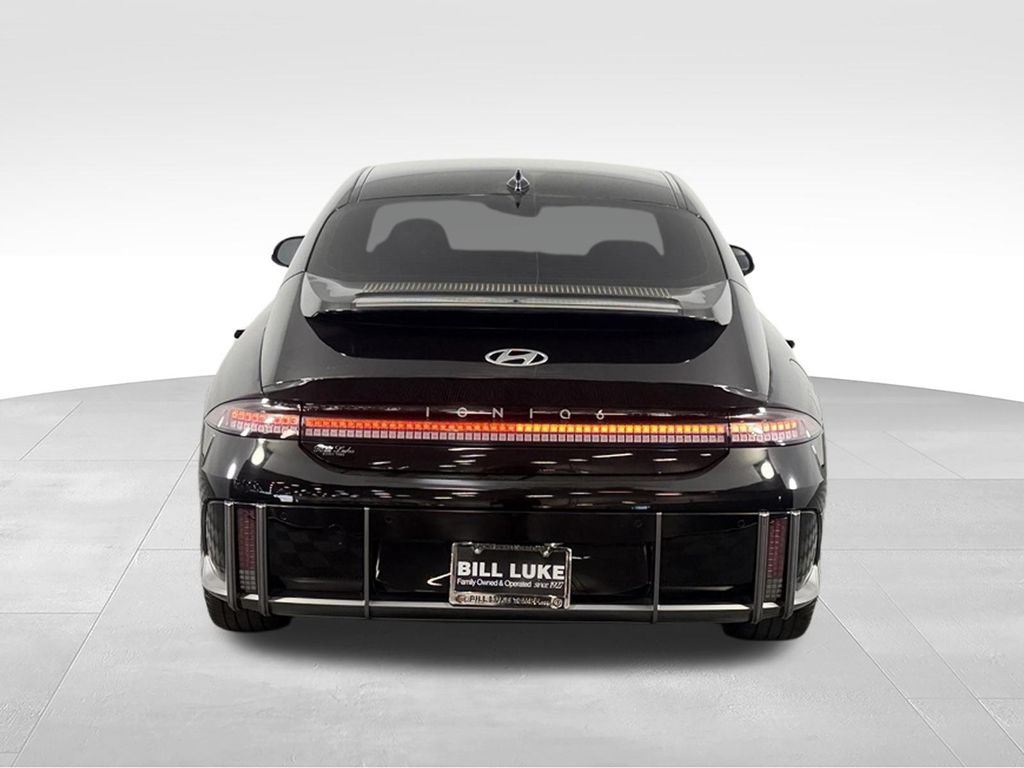 Used 2025 Hyundai Ioniq 6 Limited RWD image 9