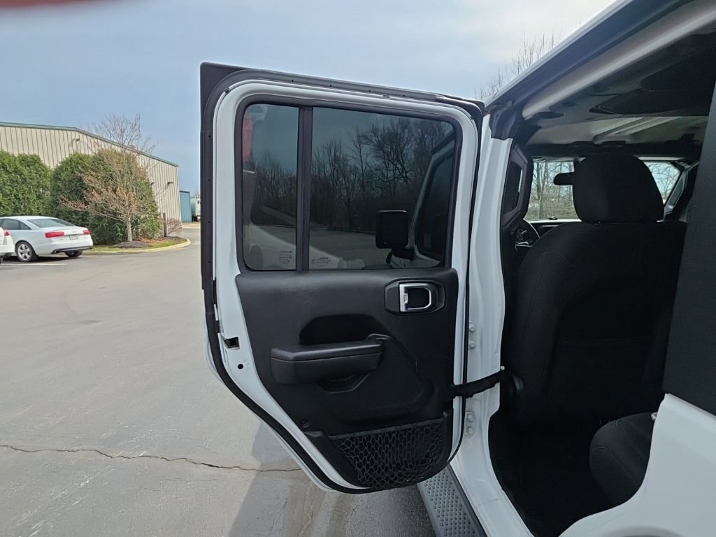 Used 2018 Jeep Wrangler Unlimited Sport S image 30