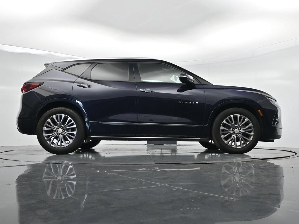 Used 2020 Chevrolet Blazer Premier w/ Driver Confidence II Package FWD image 35