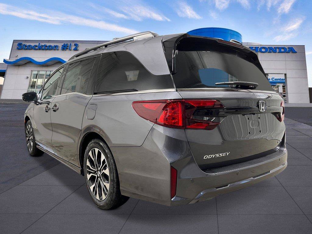New 2026 Honda Odyssey Elite image 3