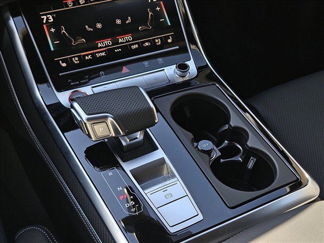 New 2026 Audi SQ7 Premium Plus AWD/4WD image 21