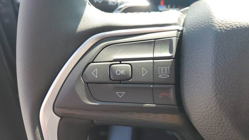 New 2025 Jeep Grand Cherokee L Altitude image 32