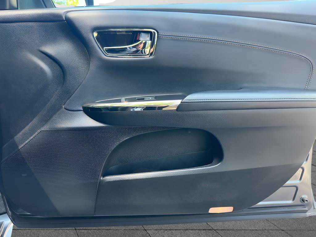 Used 2016 Toyota Avalon XLE image 48