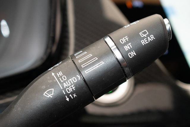 Used 2023 Cadillac XT6 Sport w/ LPO, Floor Liner Package AWD/4WD image 30