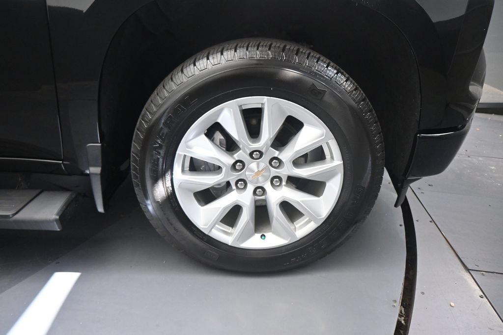 Used 2025 Chevrolet Silverado 1500 Custom RWD image 21