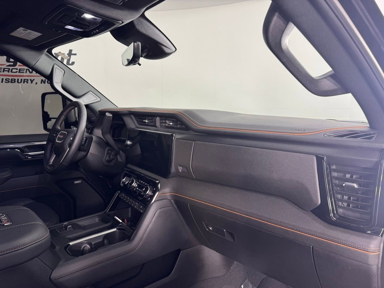 Used 2025 GMC Sierra 2500 AT4 w/ AT4 Premium Plus Package image 47