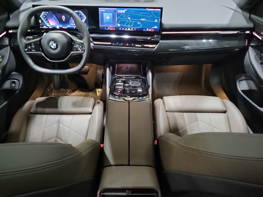 Used 2024 BMW 530i xDrive w/ Premium Package image 24