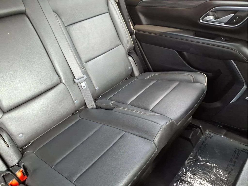 Used 2024 GMC Yukon SLT RWD image 19