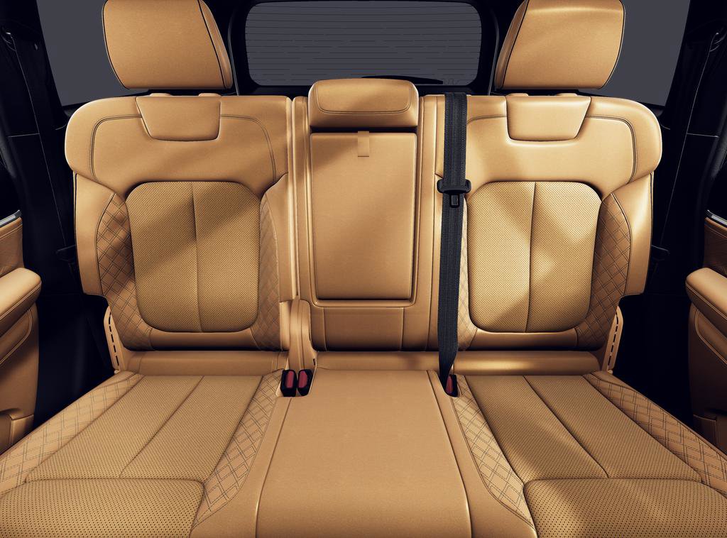 New 2026 Jeep Grand Cherokee Summit image 3