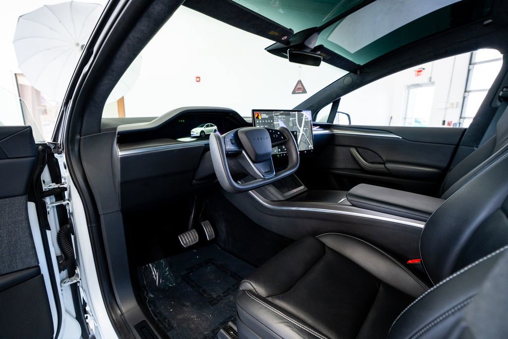 Used 2022 Tesla Model X Plaid image 31