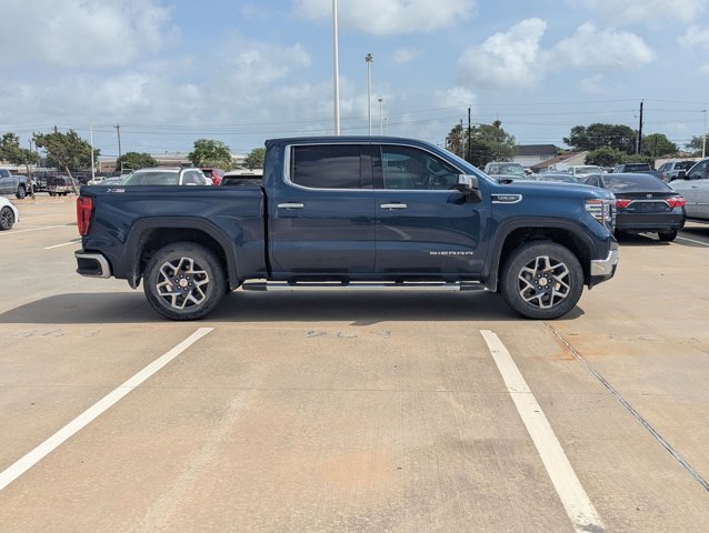Used 2022 GMC Sierra 1500 SLT w/ SLT Convenience Package image 4