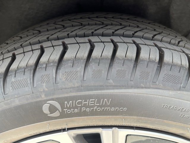 New 2025 Cadillac Lyriq Luxury image 23