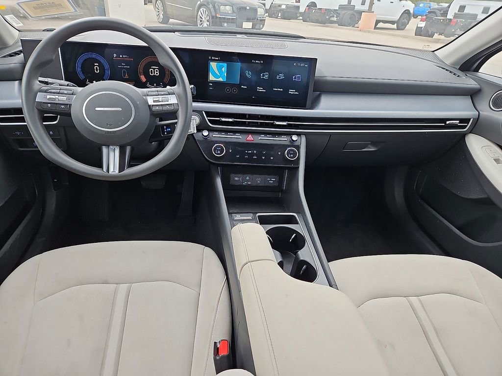 Used 2025 Hyundai Sonata SEL FWD image 12