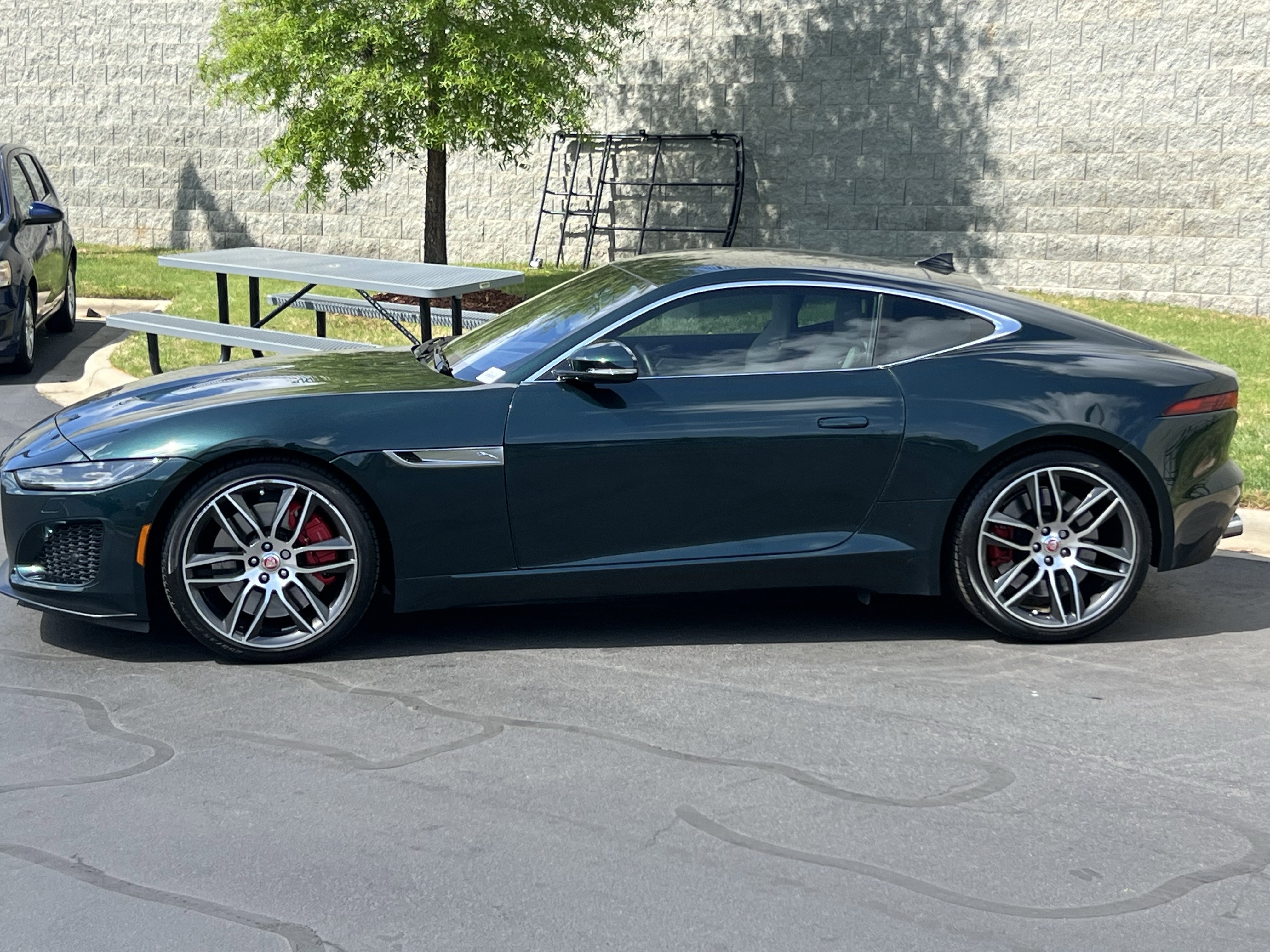Certified 2023 Jaguar F-TYPE Coupe image 4