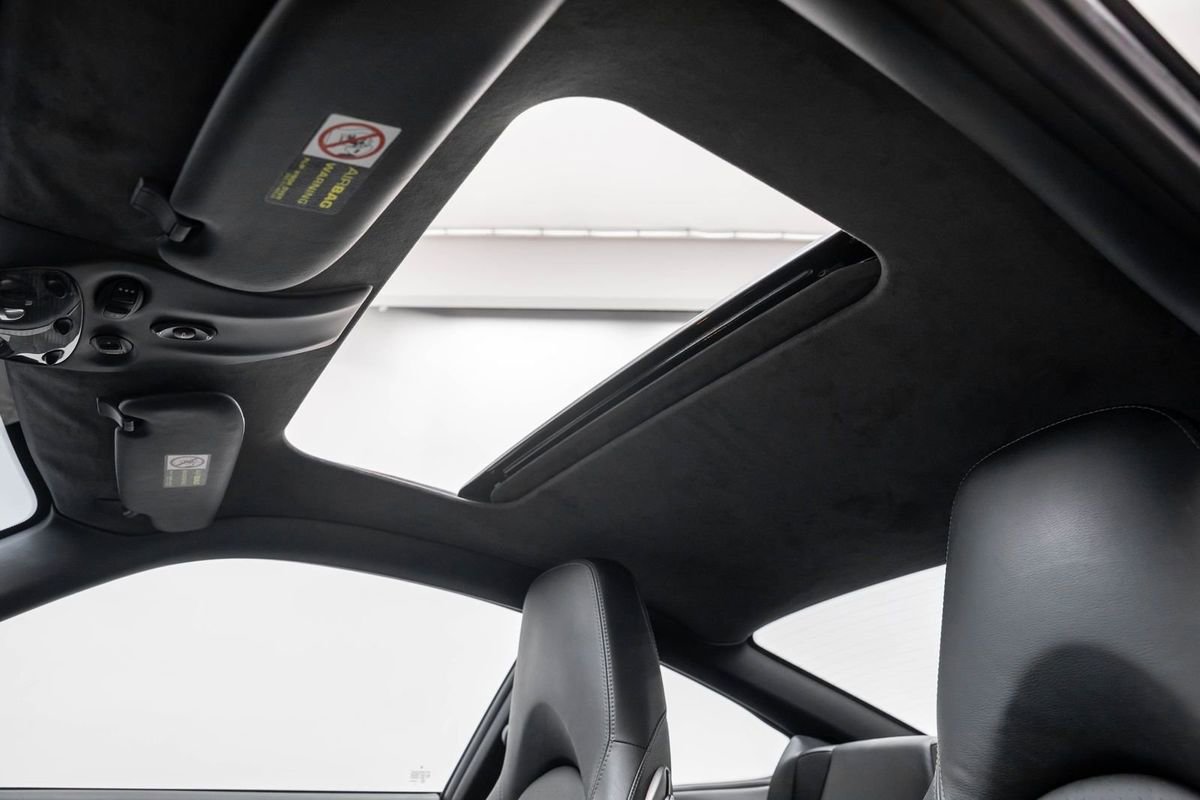 Used 2005 Porsche 911 Carrera RWD image 18