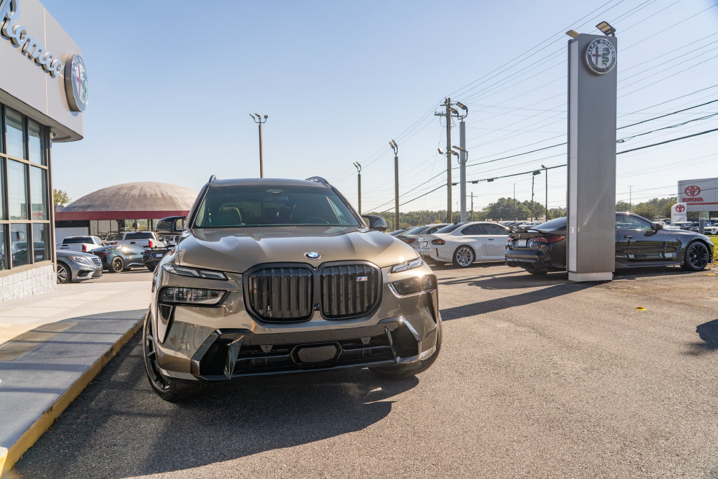 Used 2026 BMW X7 M60i AWD/4WD image 11