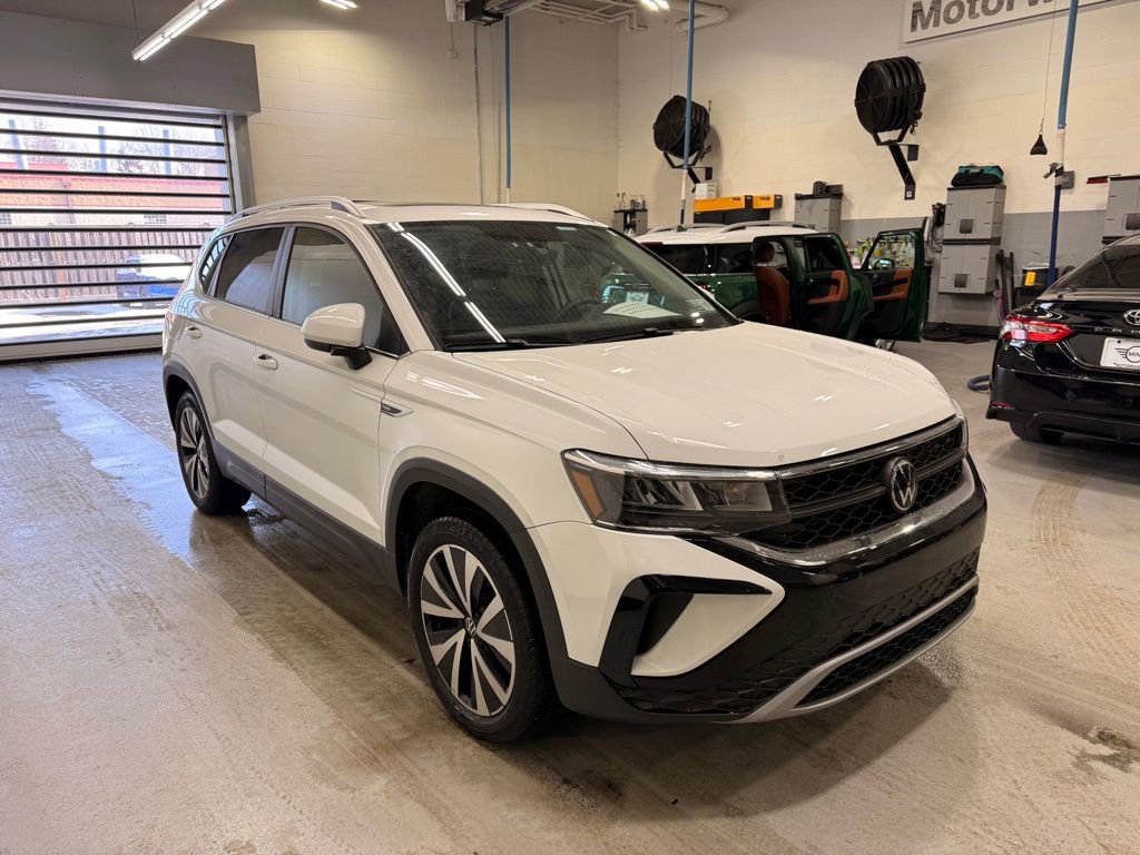 Used 2022 Volkswagen Taos SE image 7