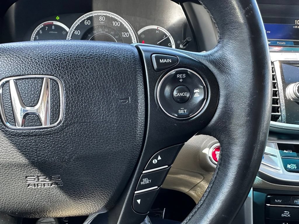 Used 2015 Honda Accord Touring image 28