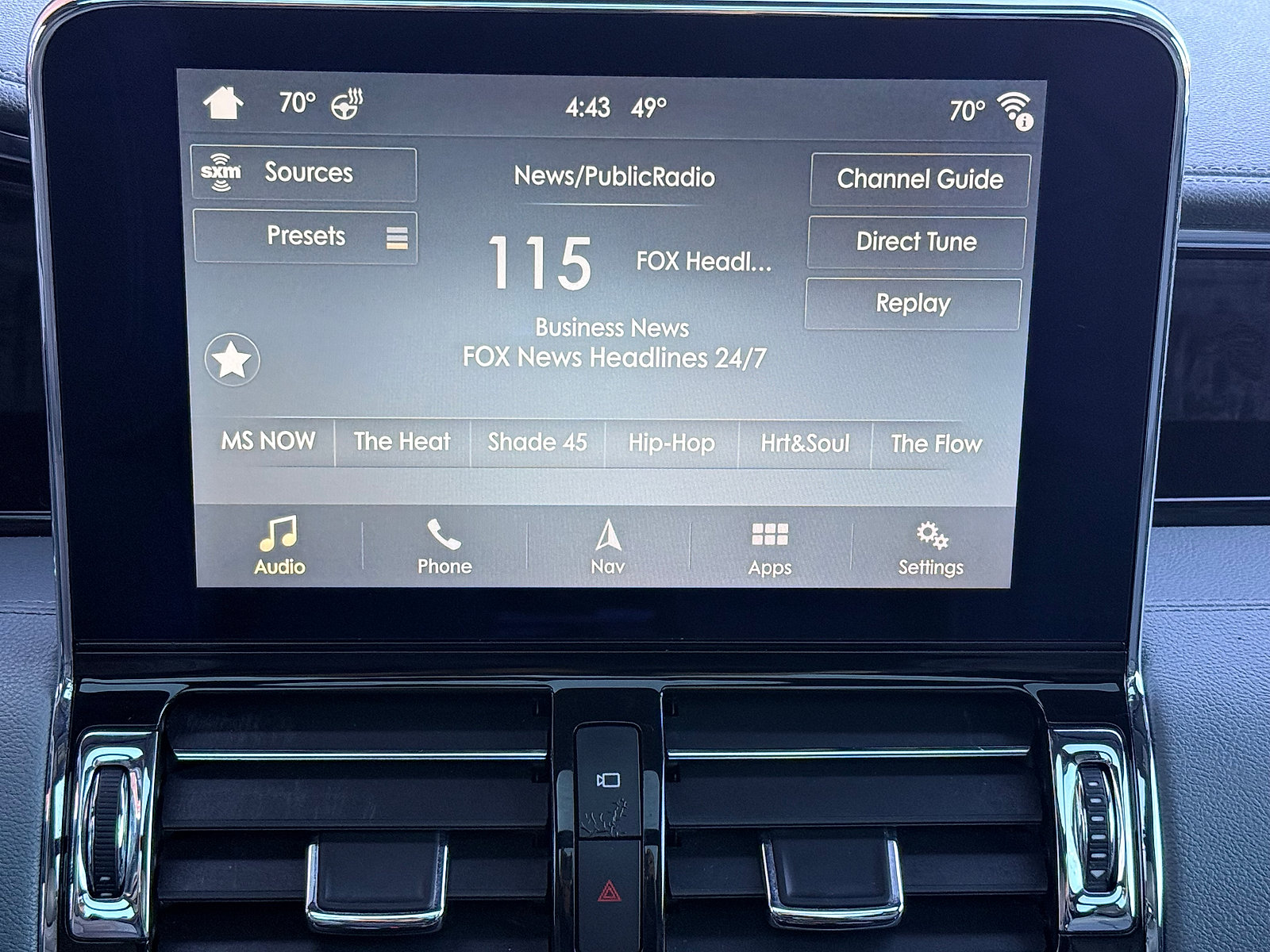 Used 2018 Lincoln Navigator L Reserve w/ Technology Package image 19