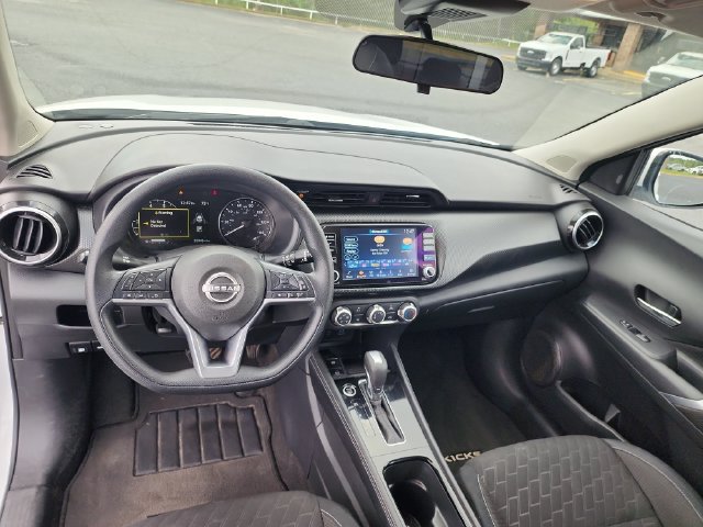 Used 2023 Nissan Kicks SV FWD image 16