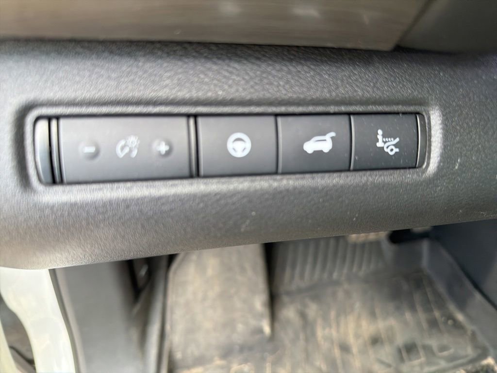 Used 2024 Nissan Pathfinder Platinum AWD/4WD image 29