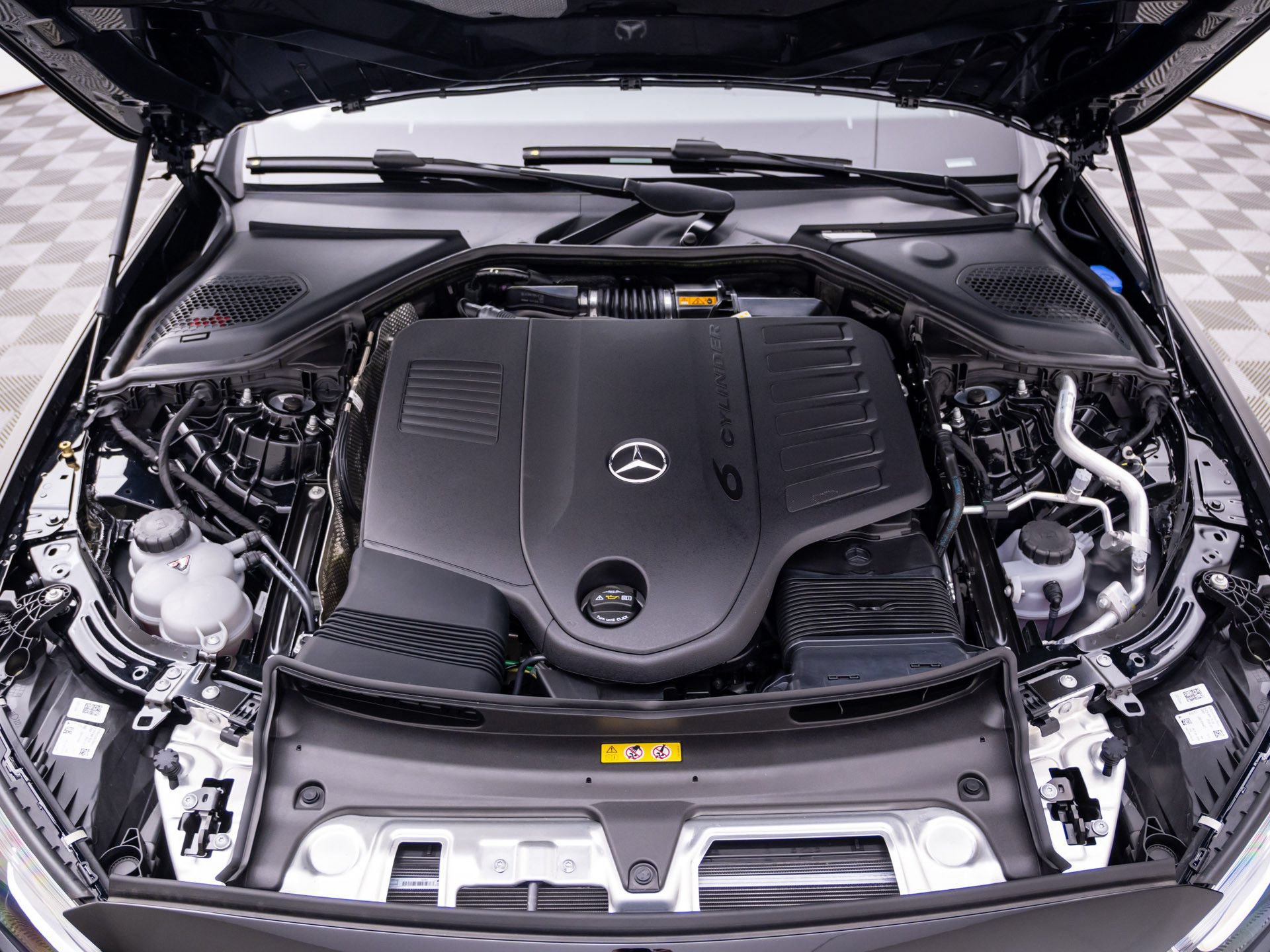 New 2027 Mercedes-Benz E 450 4MATIC Sedan image 31