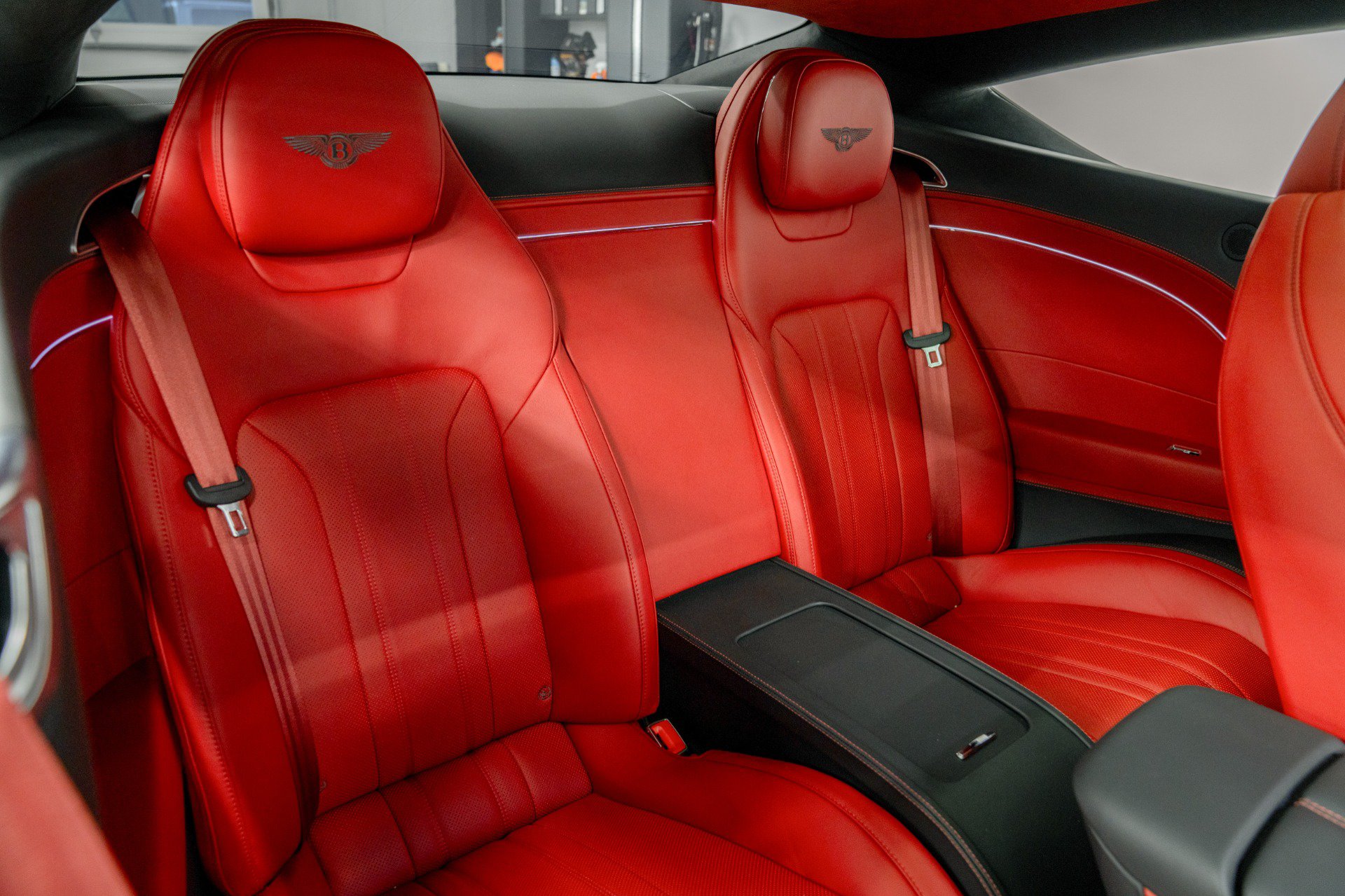 Used 2025 Bentley Continental GT AWD/4WD image 28