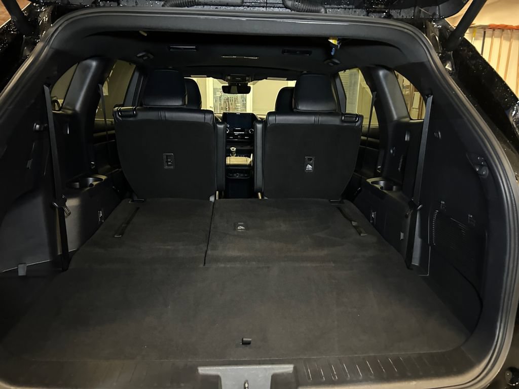 Used 2025 Toyota Highlander XSE AWD/4WD image 21